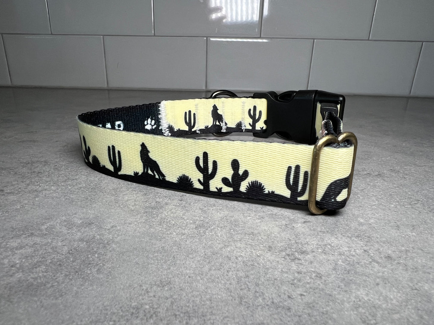 UV COLOR CHANGING Yellow to Blue Desert Dog Collar | Hand Painted Dog Collar