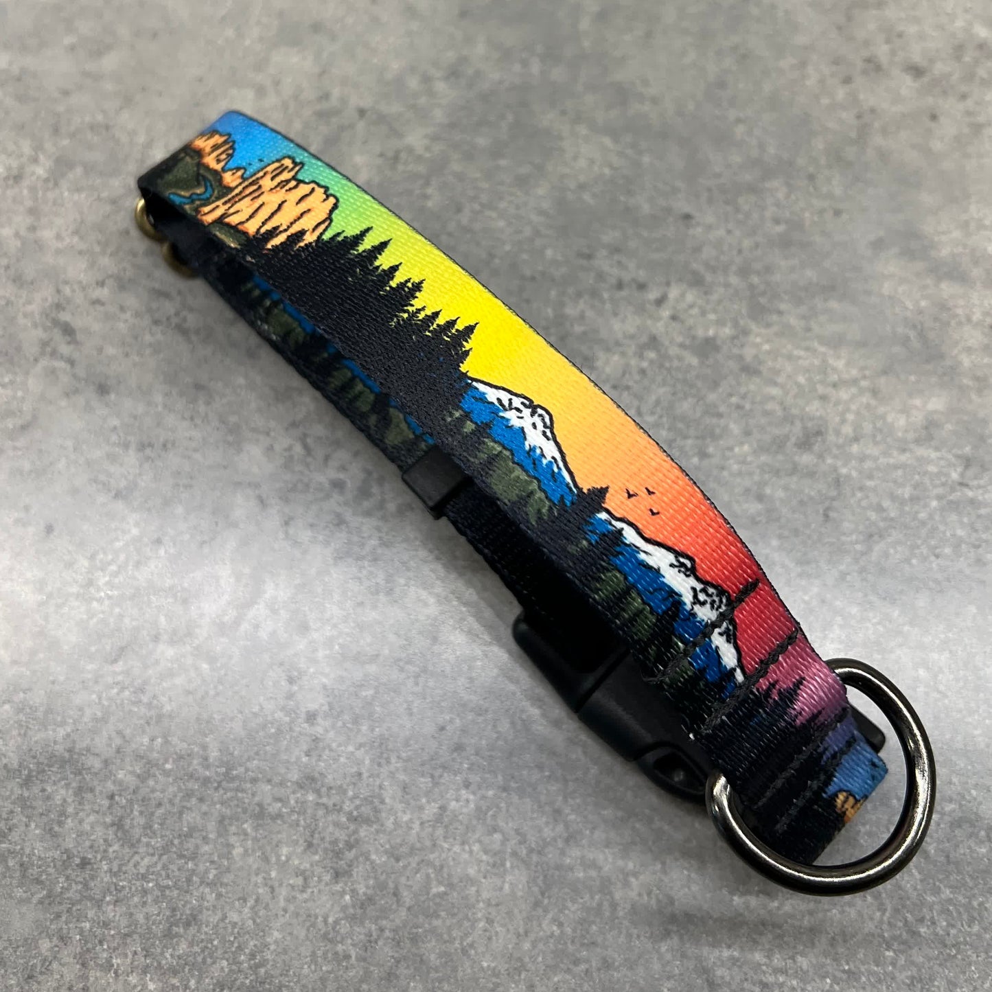 Central Oregon Wonders Dog Collar | Smith Rock & Three Sisters Design
